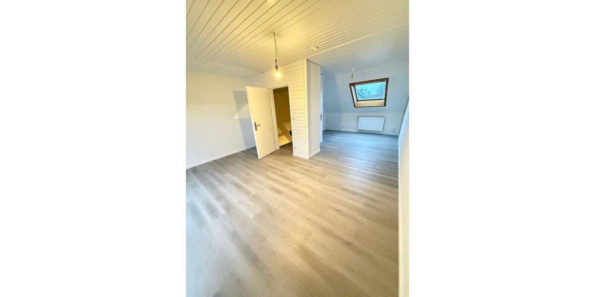 Reihenmittelhaus Nürnberg Thon - 4 Zimmer, 114 m&sup2;, 1.600&euro; | Angebot:25424321