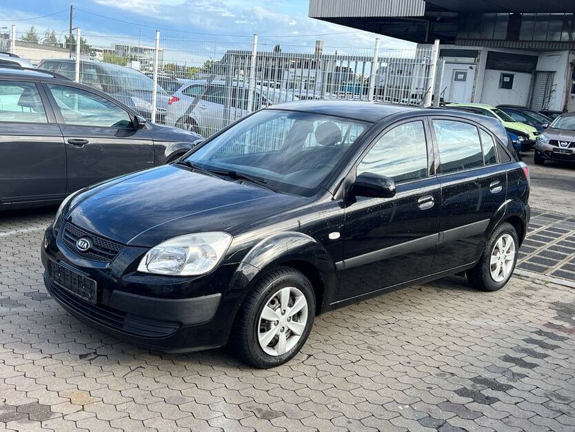Kia Rio 133.455 km 1.299 € Nürnberg 90439