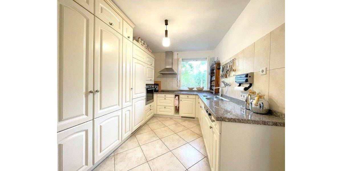 Familientraum am Entensee! Stilvolles Einfamilienhaus mit großem Garten und Garage 5 zimmer