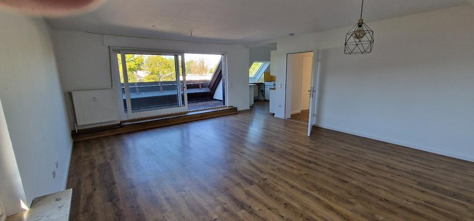 Dachgeschoßwohnung Oberasbach - 3 Zimmer, 86 m&sup2;, 940&euro; | Angebot:27616434