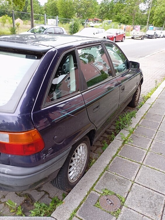 Opel Astra 88.000 km 1.300 € Oberasbach 90522