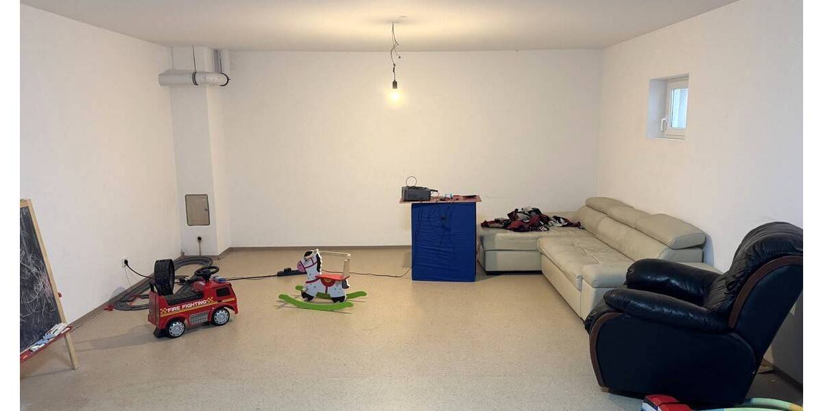 Mehrfamilienhaus, Wohnhaus Erlangen In der Reuth - 5 Zimmer, 153 m&sup2;, 1.950&euro; | Angebot:26512878