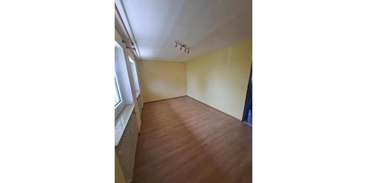 Etagenwohnung Roth - 3 Zimmer, 70 m&sup2;, 850&euro; | Angebot:26137398