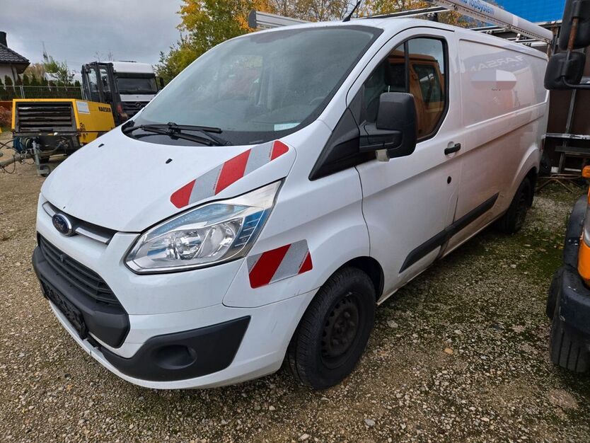 Ford Transit Custom 288.000 km 3.300 € Nürnberg 90427