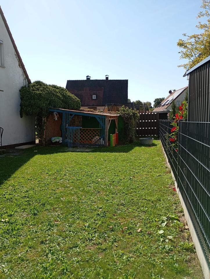 Haus mit großem Grundstück – kernsanierungsbedürftig