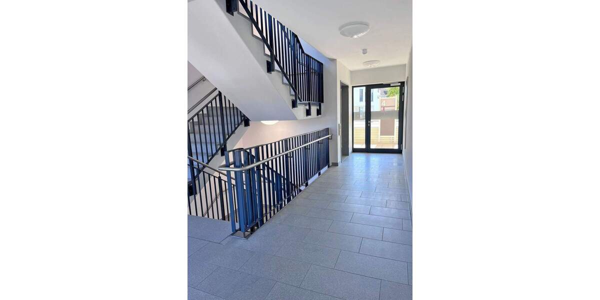 Etagenwohnung Nürnberg Steinbühl - 3 Zimmer, 151 m&sup2;, 2.400&euro; | Angebot:26816229
