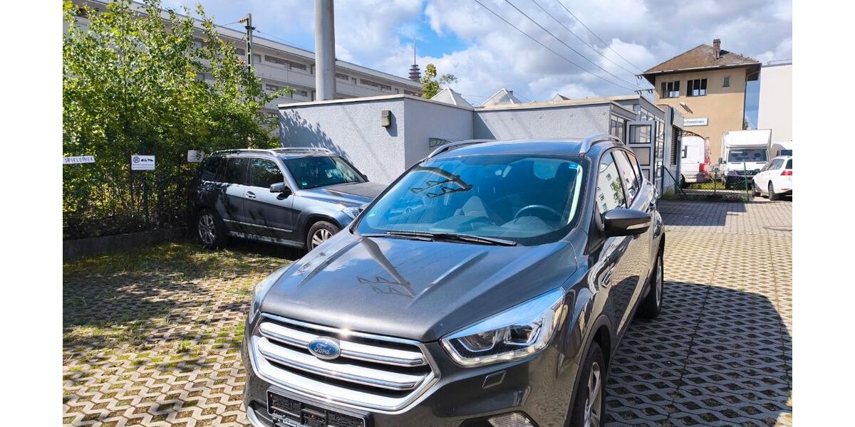 Ford Kuga 35.025 km 15.000 &euro; Nürnberg 90439