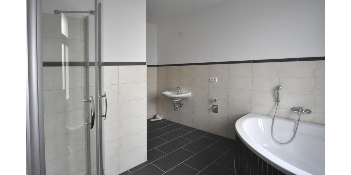 Stilvoll wohnen im Altbau – kernsanierte Wohnung mit großzügigen, hellen Räumen, hohen Decken und optionaler Garage - 3- Fürth 10809563000 | Angebot:27620902