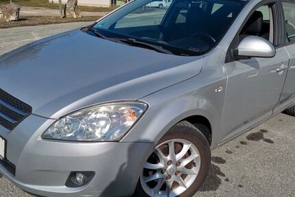 Kia ceed Sportswagon 214.000 km 2.499 &euro; Fürth 90762