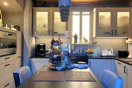 Haus Schwanstetten - 7 Zimmer, 260 m&sup2;, 889.000&euro; | Angebot:23884630