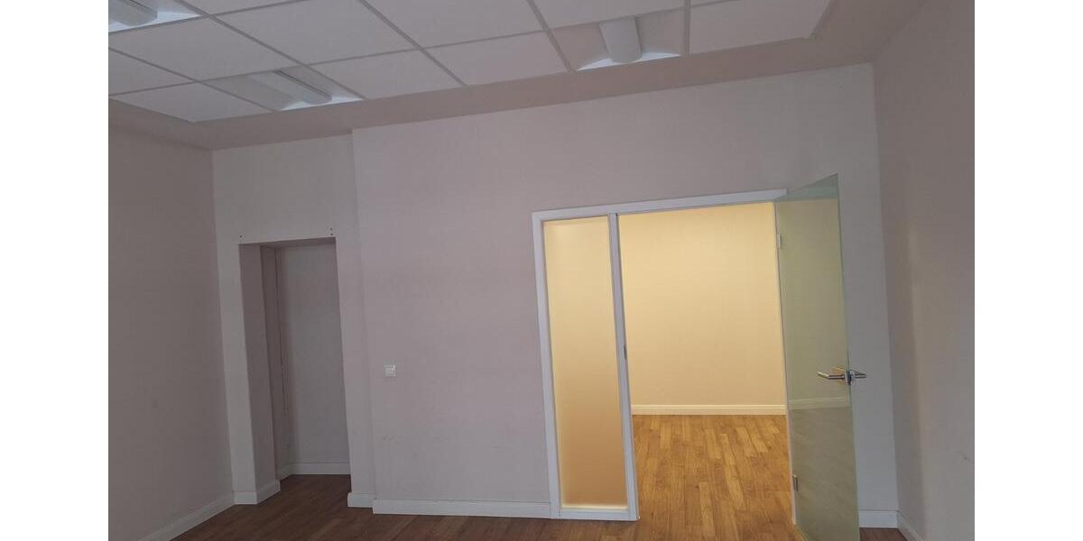 Gewerbeeinheit 132 QM Büro Praxis Kanzlei -1 Min zum Hauptbahnhof zimmer