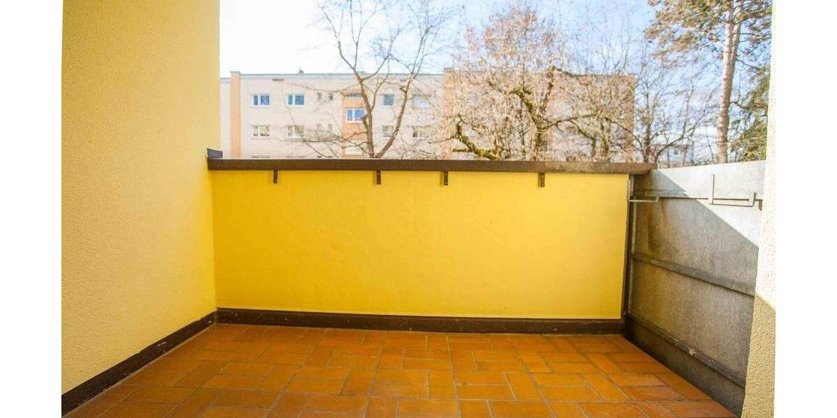 +++ 2-Zimmer-Hochparterre-Wohnung mit SW-Balkon & Außenstellplatz +++ 2 zimmer