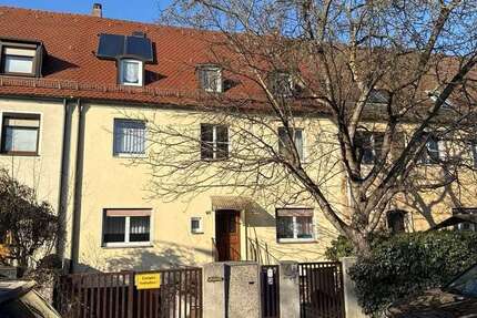 Haus Nürnberg Gaismannshof - 12 Zimmer, 210 m&sup2;, 470.000&euro; | Angebot:26070979