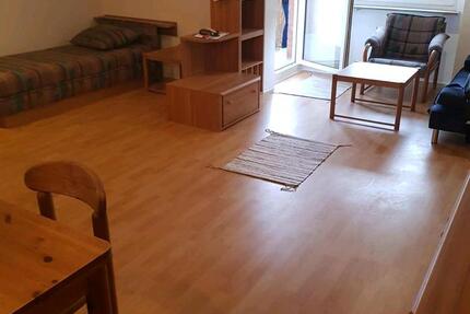 Studio in Erlangen: hell, stadtnah, möbliert, und mit Balkon 1 zimmer