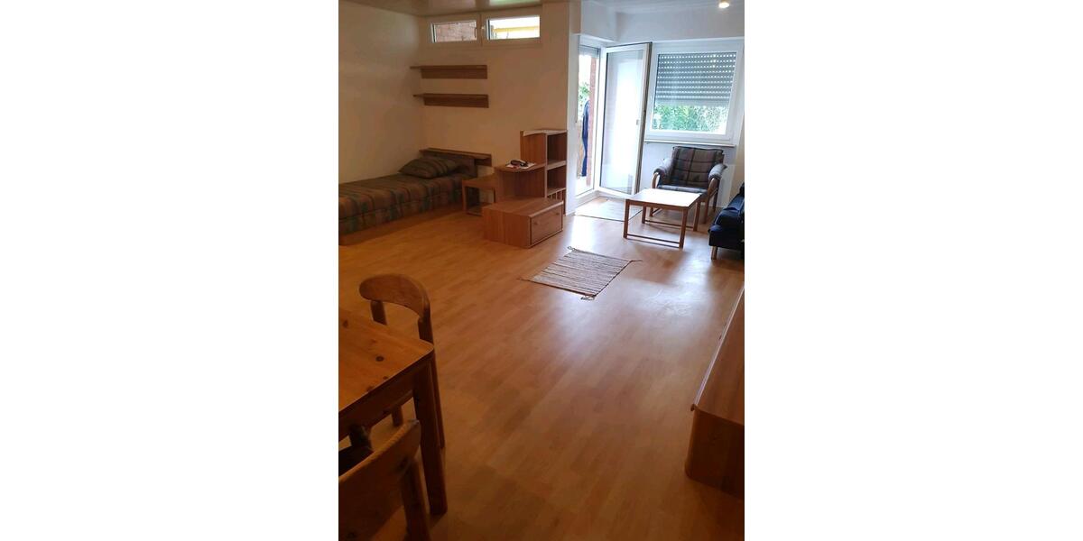 Studio in Erlangen: hell, stadtnah, möbliert, und mit Balkon 1 zimmer