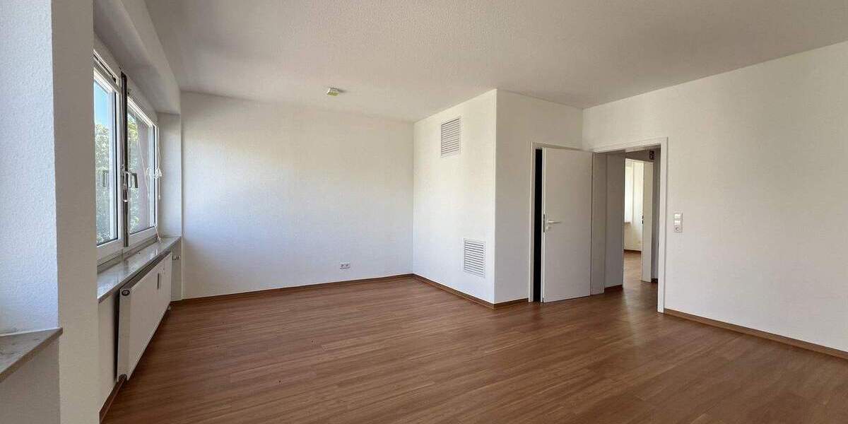 Gewerbeobjekt Erlangen Büchenbach - 9 Zimmer, 449.000&euro; | Angebot:23240853