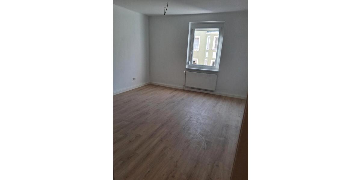 Zentrale, kernsanierte 4 Zimmer-Wohnung -Erstbezug 4 zimmer
