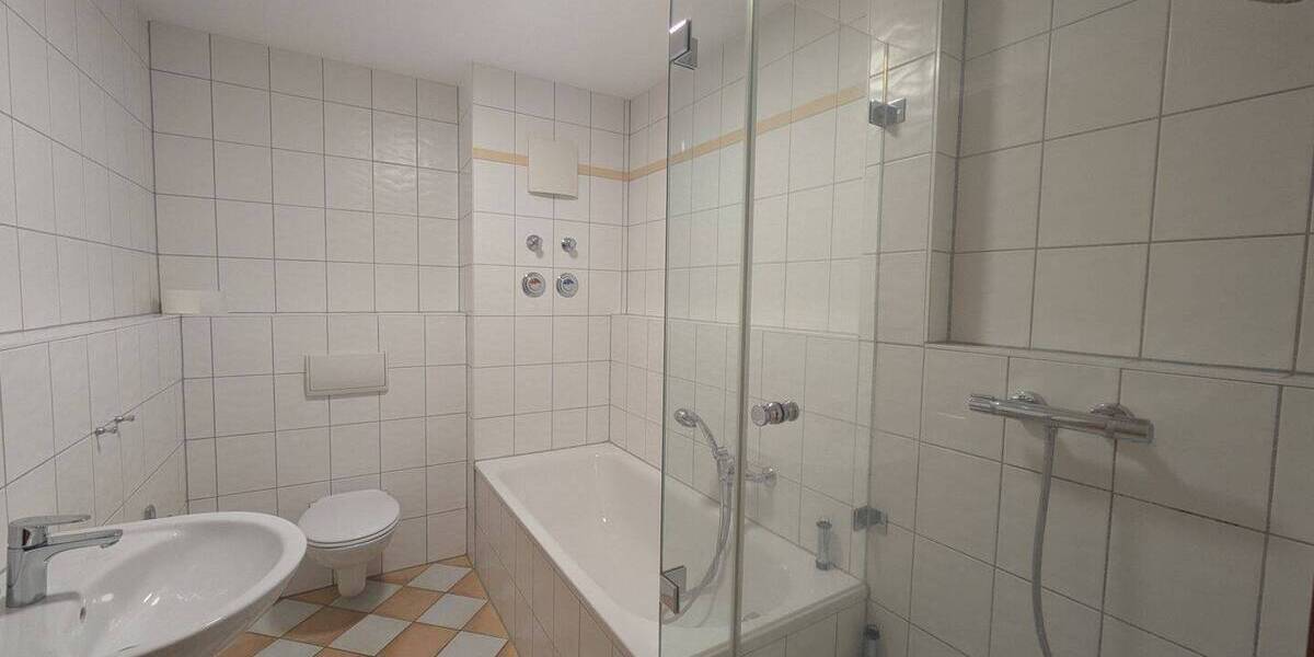 Etagenwohnung Erlangen Innenstadt - 2 Zimmer, 51 m&sup2;, 289.000&euro; | Angebot:26218692