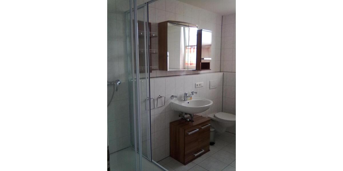 Etagenwohnung Roth - 2 Zimmer, 64 m&sup2;, 650&euro; | Angebot:25321390