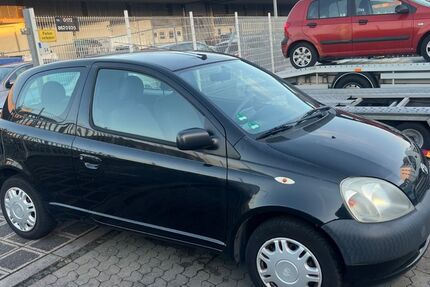 Toyota Yaris 144.554 km 699 &euro; Nürnberg 90439