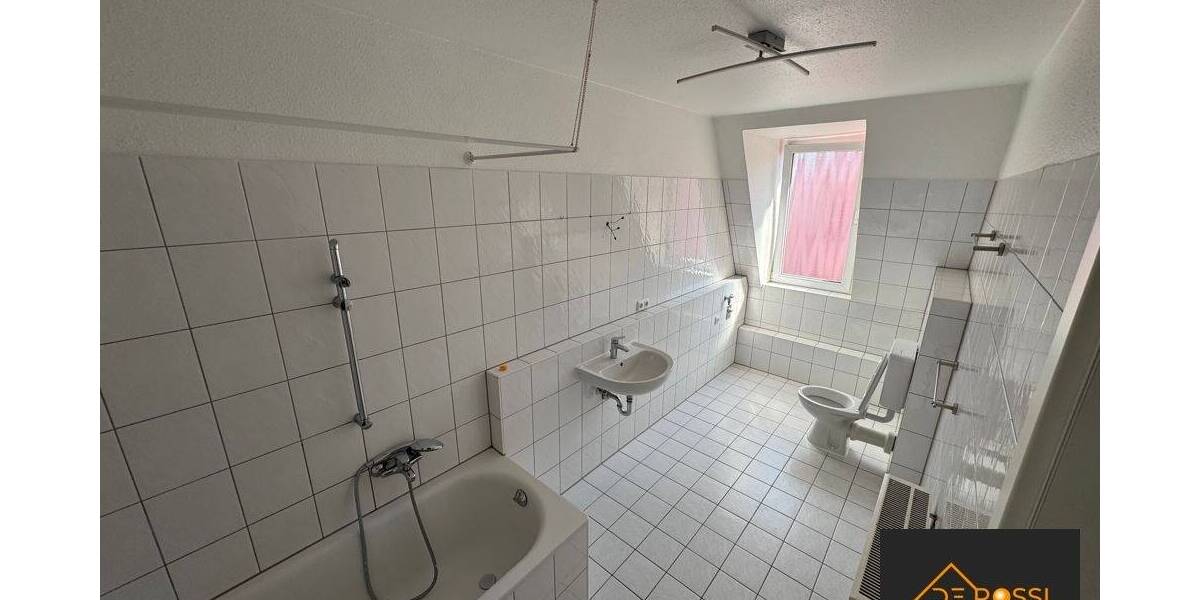 FÜR STADTLIEBHABER - ZENTRALE WOHNUNG - U-BAHN ZU FUSS ERREICHBAR -WG MÖGLICH 3 zimmer