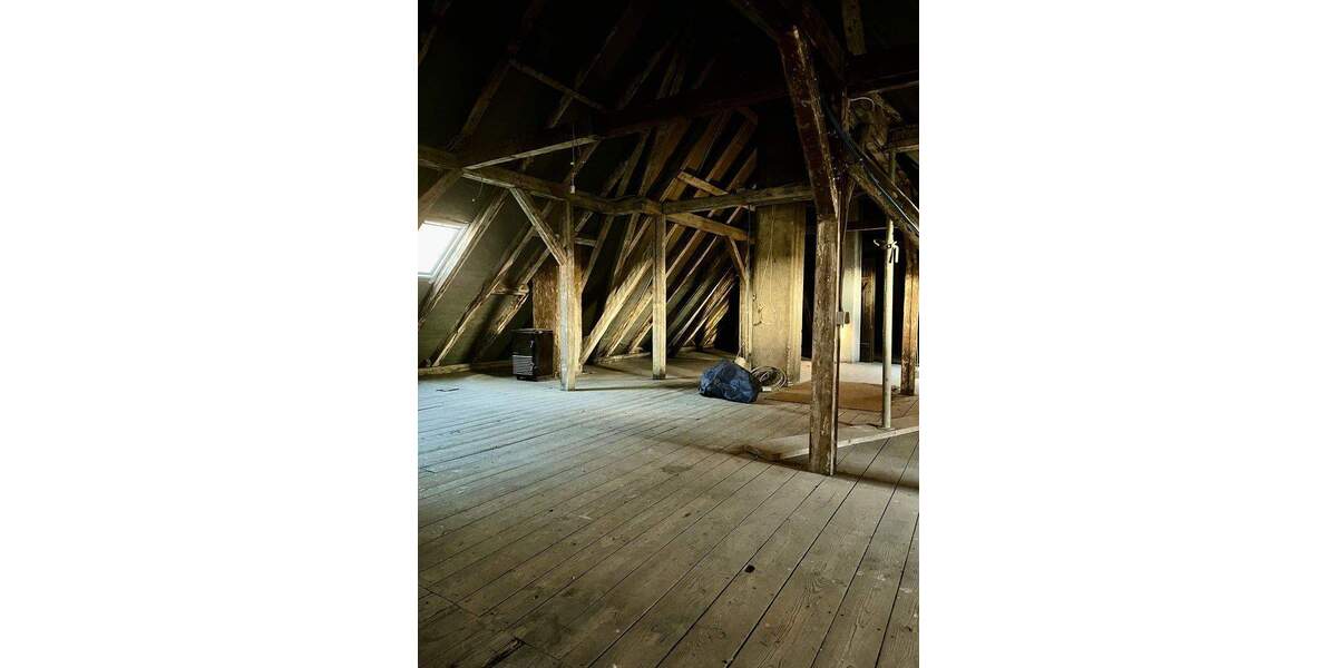 Etagenwohnung Fürth Innenstadt - 3 Zimmer, 80 m&sup2;, 99.000&euro; | Angebot:25391722