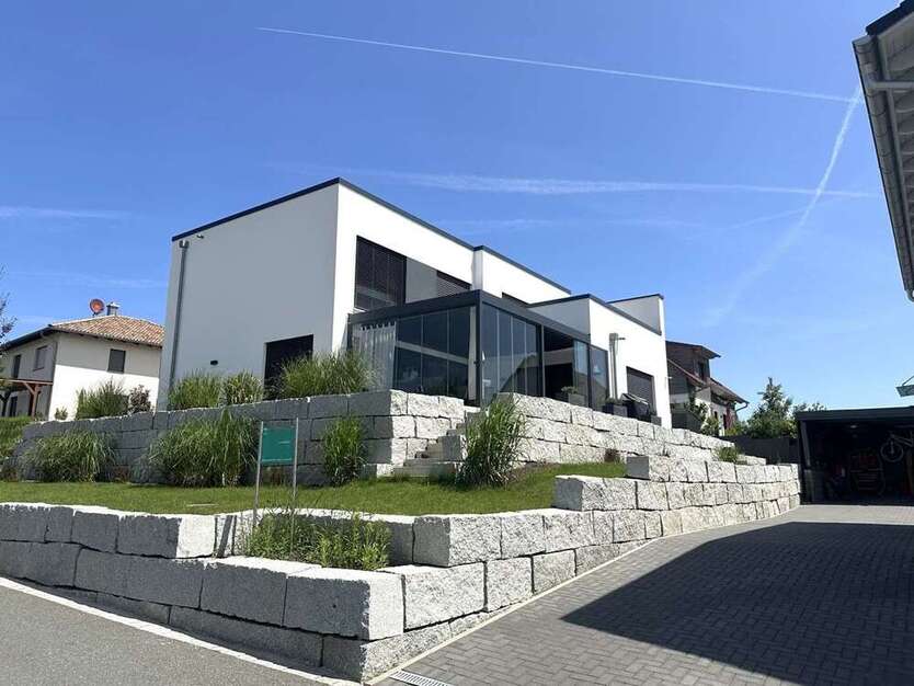 Haus zum Kaufen in Hetzles 895.000 € 163.27 m²