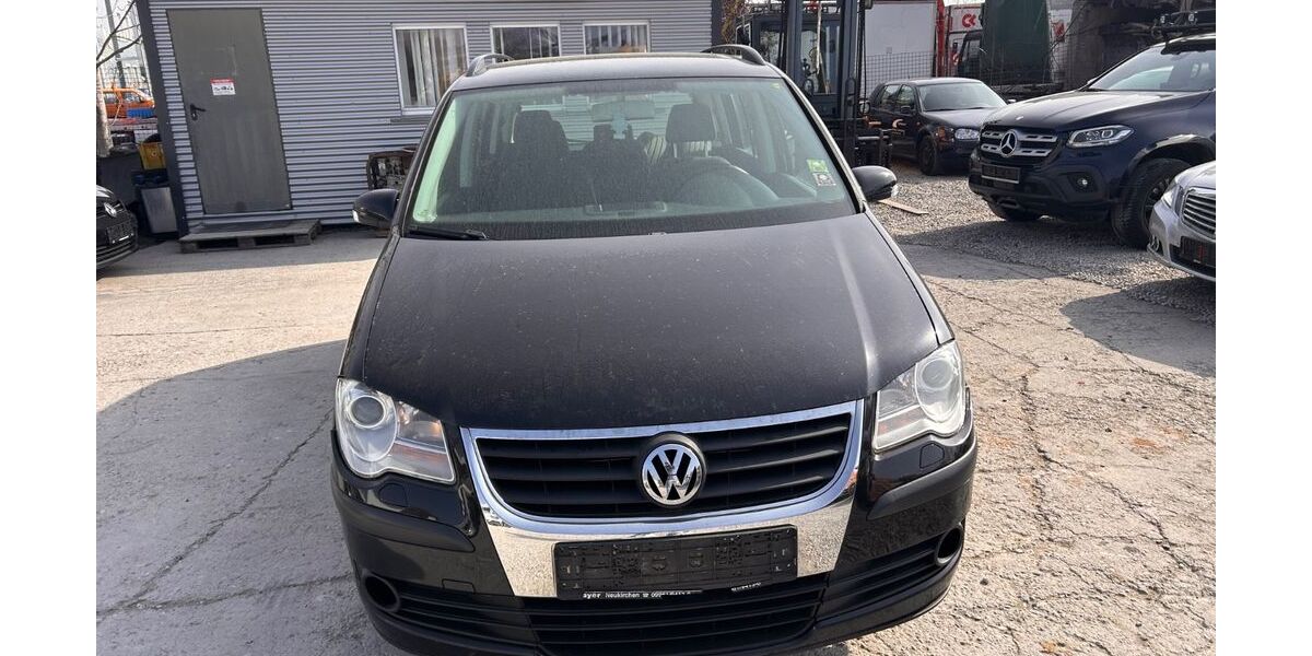 VW Touran 320.000 km 1.500 &euro; Nürnberg 90441