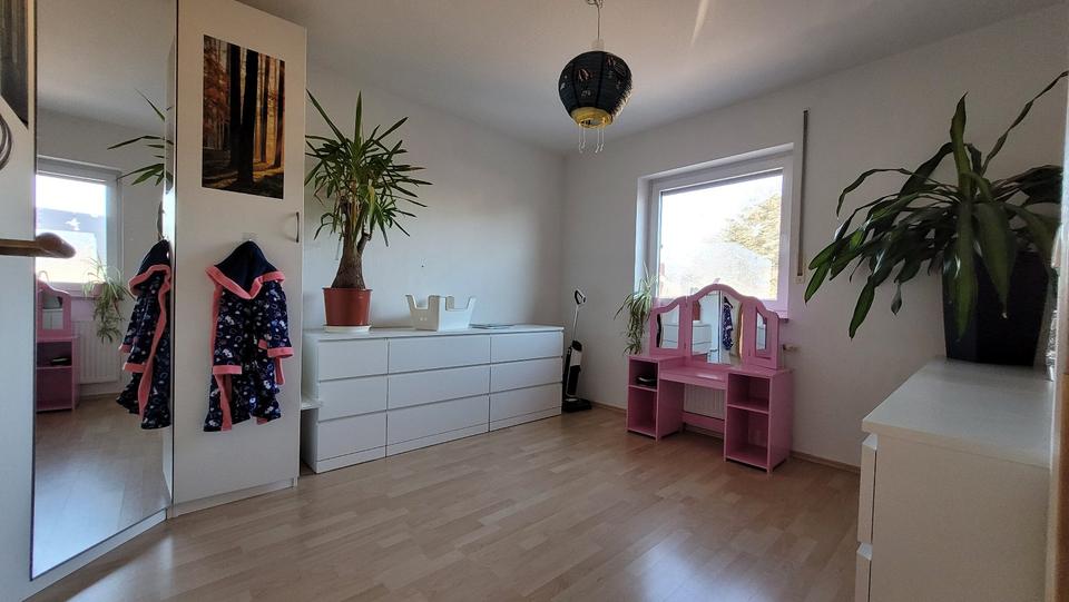 Helle, moderne Doppelhaushälfte zu vermieten 7 zimmer
