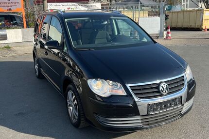 VW Touran 238.000 km 2.950 &euro; Nürnberg 90431