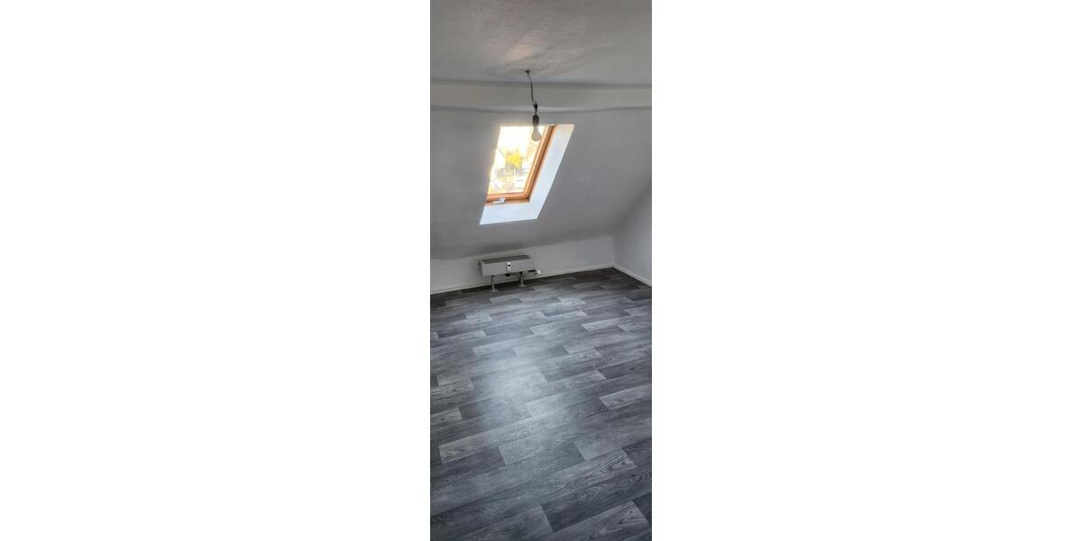 Etagenwohnung Erlangen Bruck - 6 Zimmer, 135 m&sup2;, 1.400&euro; | Angebot:26367295