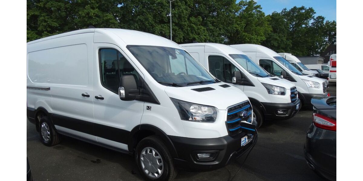 Ford Transit 7.291 km 33.450 &euro; Fürth bei Nürnberg 90763
