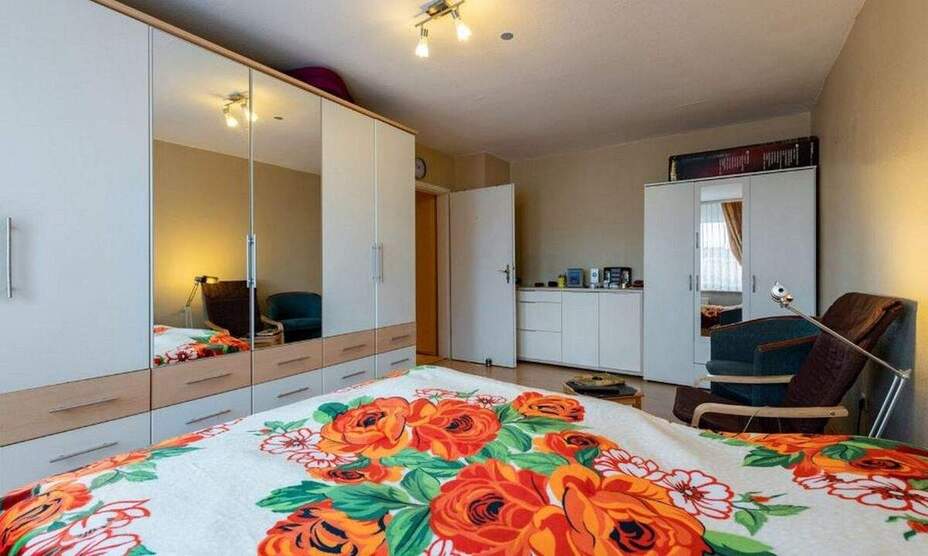 Familienfreundliche 6-Zimmer-Wohnung mit Balkon in Nürnberg Glockenhof 6 zimmer
