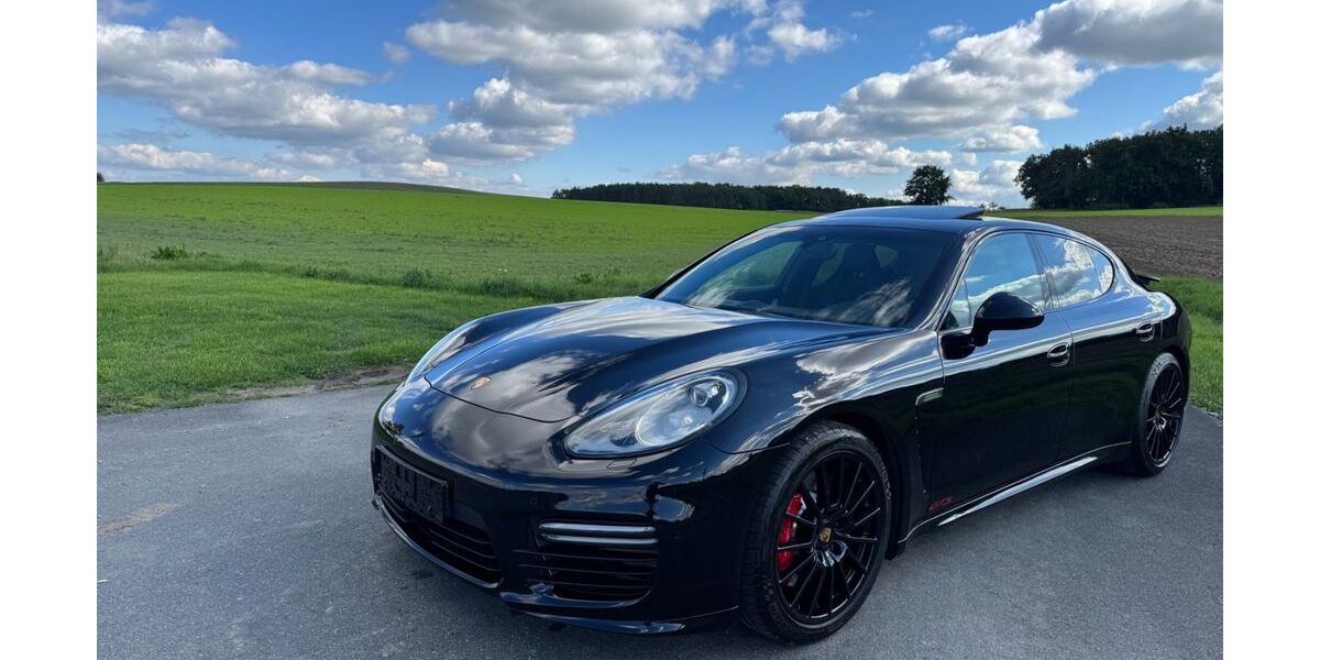 Porsche Panamera 60.000 km 52.700 &euro; Fürth 90765