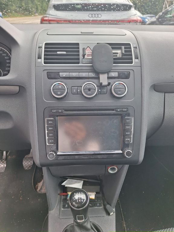 VW Touran 210.000 km 6.450 € Fürth 90763
