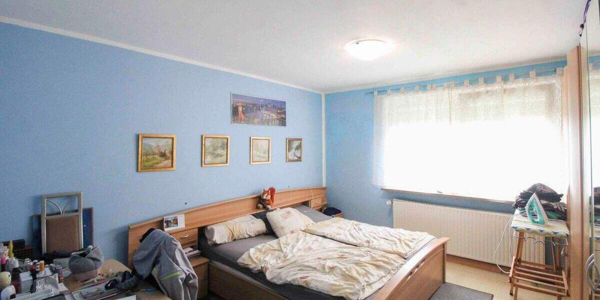 Flexibles Wohnen: Doppelhaushälfte mit zwei separaten Wohnungen, Terrasse und Garten 6 zimmer