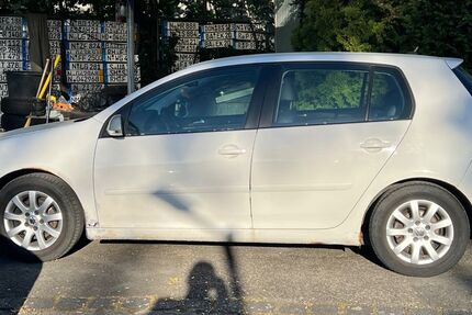 VW Golf 401.100 km 1.488 &euro; Nürnberg 90441