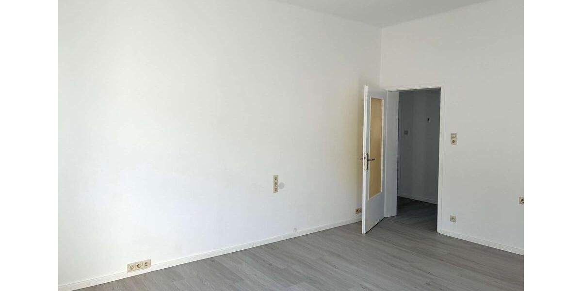 Etagenwohnung Fürth Südstadt - 3 Zimmer, 81 m&sup2;, 880&euro; | Angebot:26491412