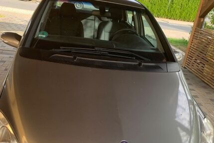 Mercedes B 200