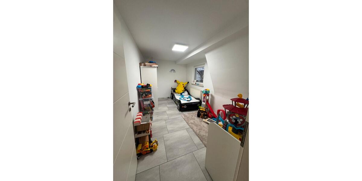 Reihenhaus Zirndorf - 4 Zimmer, 119 m&sup2;, 1.720&euro; | Angebot:25161968