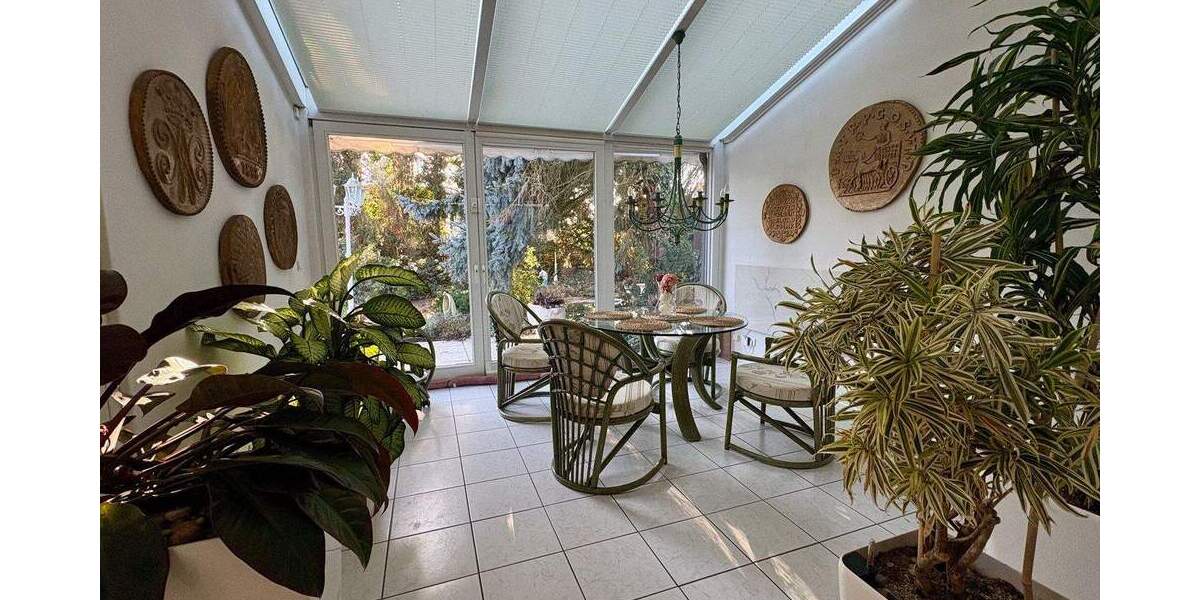 Ruhiges Wohnen in gewachsener Wohngegend...Freistehender Bungalow in ER-Tennenlohe 5 zimmer