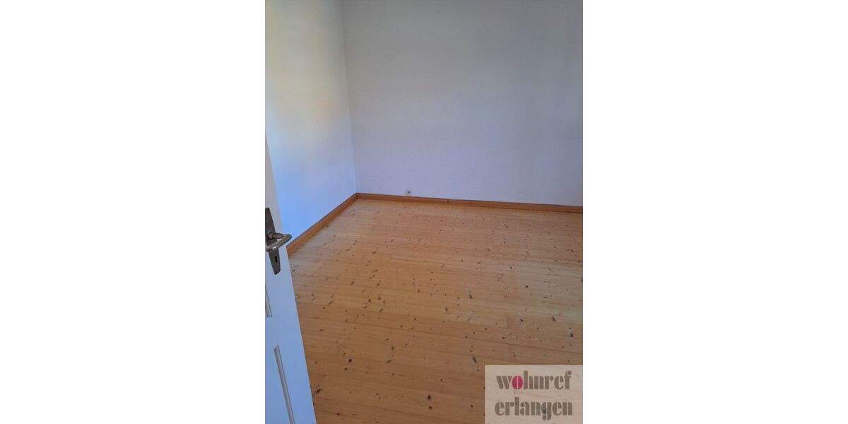 Vermietet wird eine schöne 4 Zimmerwohnung in einem Jugenstilhaus im Zentrum von Erlangen 4 zimmer