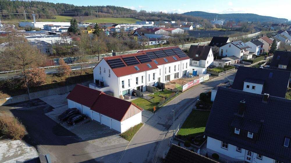 Reihenmittelhaus Postbauer-Heng Heng - 5 Zimmer, 131 m&sup2;, 525.000&euro; | Angebot:23953554