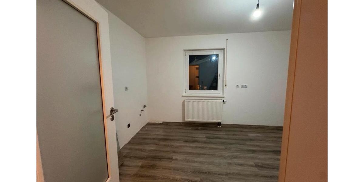 3 Zimmer Wohnung 76qm ab sofort oder ab 01.03.26 3 zimmer