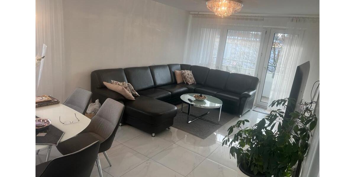 Kern sanierte Eigentums Wohnung 3 zimmer