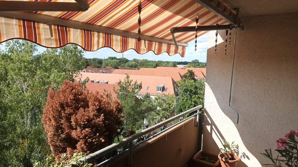 Sonnige 3-Zimmer-Wohnung mit Balkon und Tiefgarage 3 zimmer