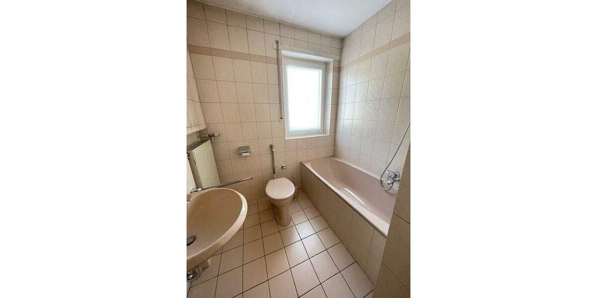 Traumlage: Mehr-Generationen-Haus mit Doppel-Garage und herrlichem Garten in Mögeldorf 6 zimmer