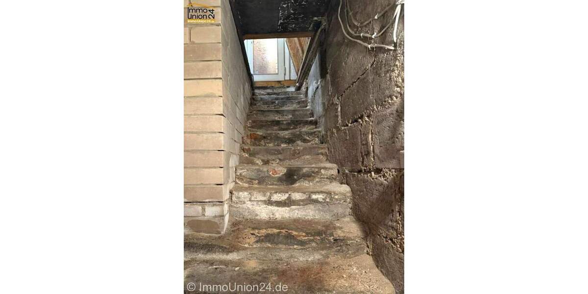 Mehrfamilienhaus, Wohnhaus Altdorf bei Nürnberg Altdorf - 6 Zimmer, 150 m&sup2;, 225.000&euro; | Angebot:25662829