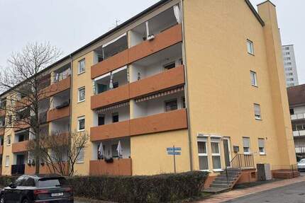 3-Zimmer-Wohnung mit Balkon und PKW-Stellplatz 3 zimmer