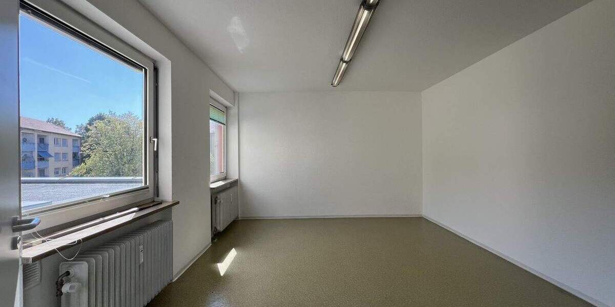 Gewerbeobjekt Erlangen Büchenbach - 9 Zimmer, 449.000&euro; | Angebot:25671201